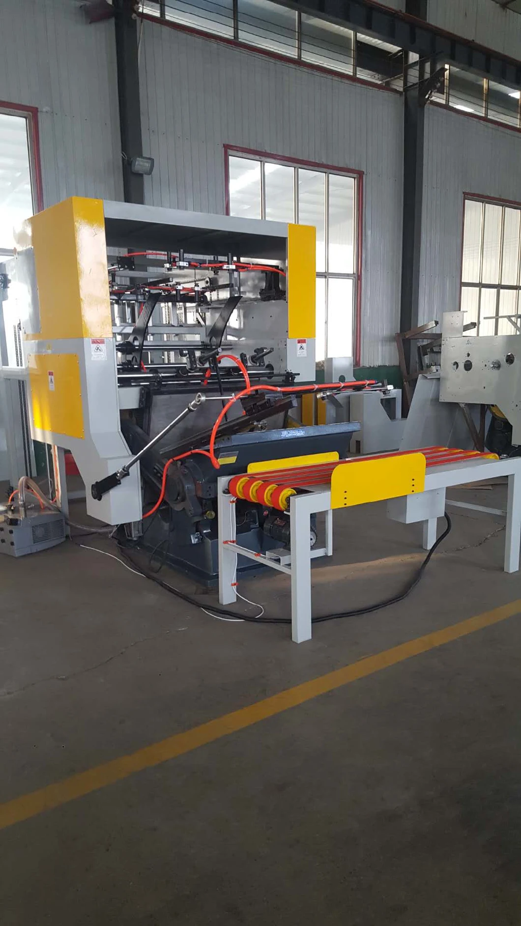 Manual Paper Die Cutting Machine with Security Installed